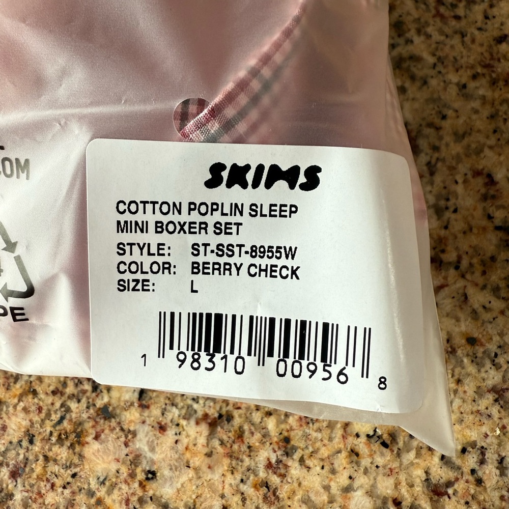 SKIMS Cotton Poplin Sleep Mini Boxer Set, NWT, Size Large, Color: Berry Check - Picture 3 of 7